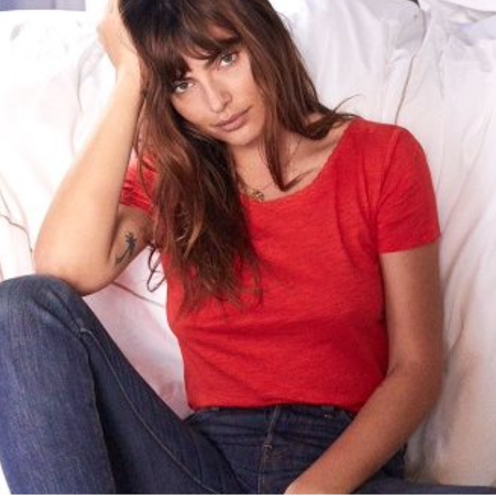 Sezane - Red V-back Tee - Size XS